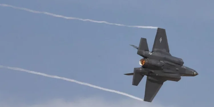 მედია – ირანში ამერიკული მოიერიშე თვითმფრინავი ჩამოაგდეს