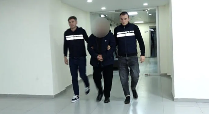 დააკავეს კაცი, რომელიც საკუთარი მეუღლის არასრულწლოვან შვილიშვილებს აუპატიურებდა