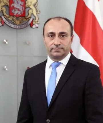 რა ქონებას ფლობს შსს-ს ყოფილი მინისტრი გელა გელაძე და მისი ოჯახი