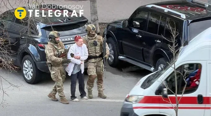 კიევში სროლის შედეგად 5 ადამიანი დაიღუპა, ლიკვიდირებულია თავდამსხმელი