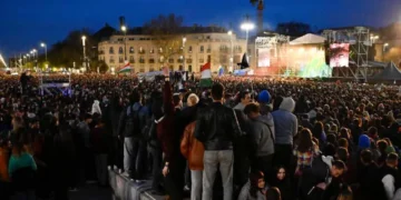 ბუდაპეშტში ორბანის წინააღმდეგ აქციაზე 100 ათასზე მეტი ადამიანი გამოვიდა