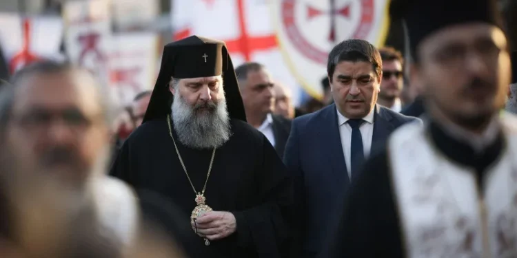 შალვა პაპუაშვილი – უფლის ნებით, საქართველოში ქრისტიანობის გამოცხადების 1700 წლისთავზე გამოირჩა ახალი პატრიარქი – ისტორია გრძელდება, ხარობს საქართველოს 2000 წლოვანი ეკლესია