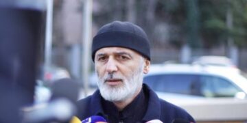 მამა ანდრია პოლიტპატიმრების შეწყალებაზე: კვლავ დავაყენებთ ხელისუფლებასთან ამ საკითხს
